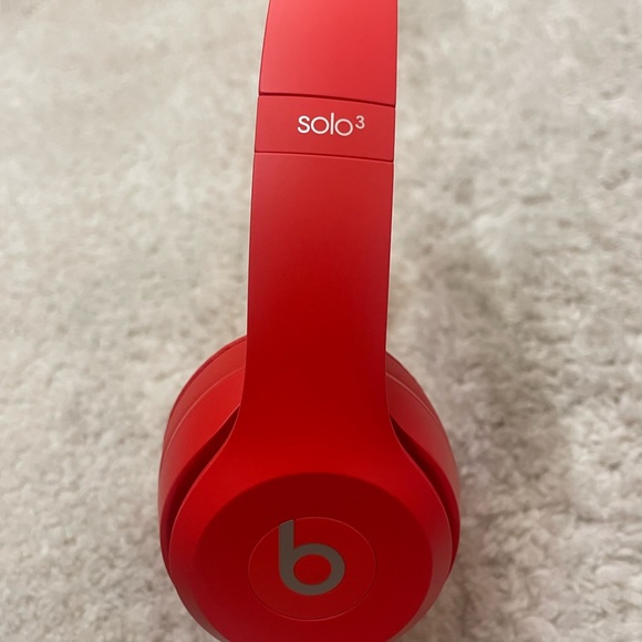 red beat solo 3 headphones - Picture 2 of 5